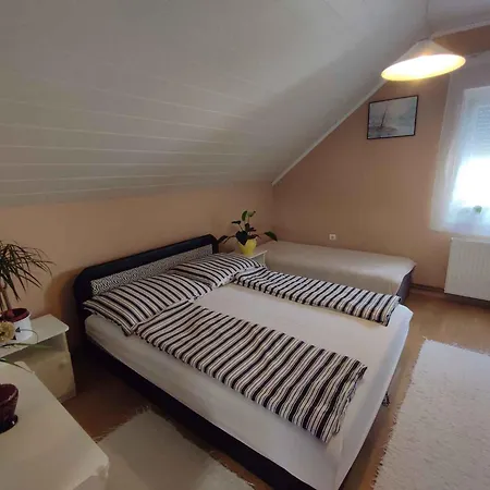 In - Balaton 45812 アパート